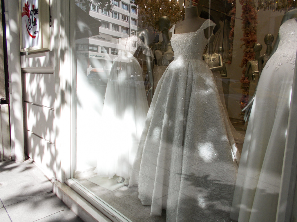 白いドレスと朝陽～✨