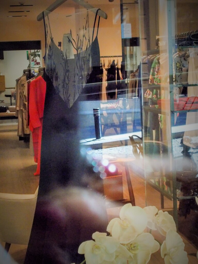 ドレスショップ…