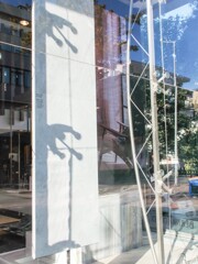 影って伸縮自在で自由でいいね…？