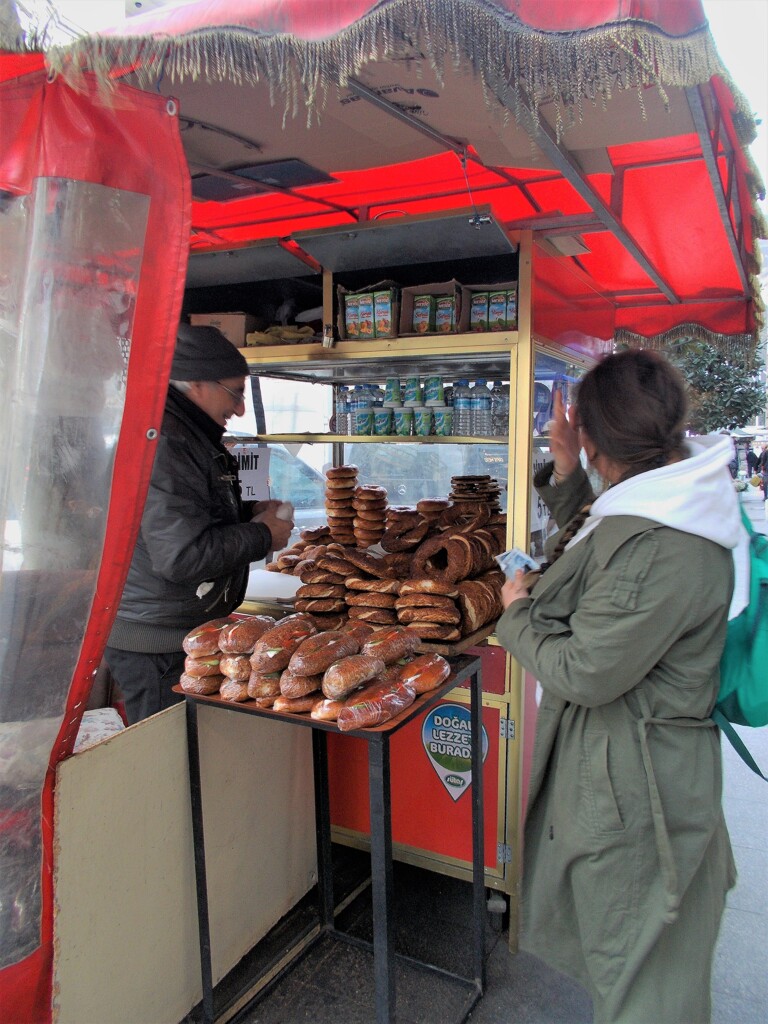 "おじちゃん　おはよ～♡　撮っていいよね～”