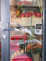 ドアの向こうは～でも　カギがない…