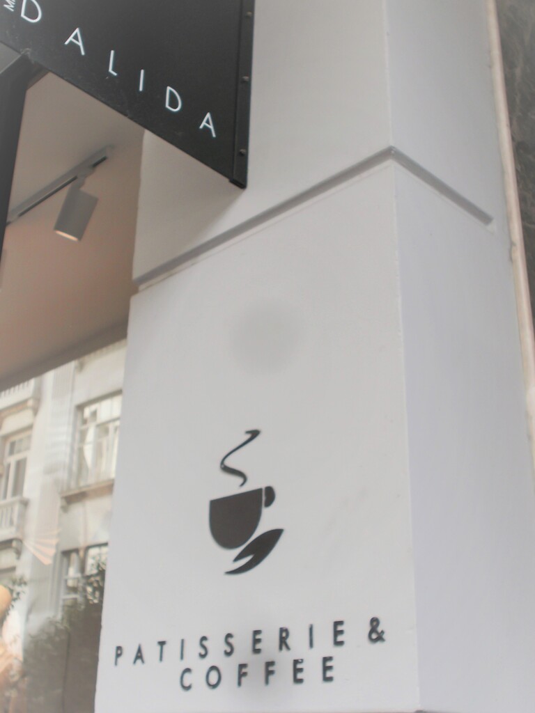 もう一休みには熱いコーヒーがいいですね～