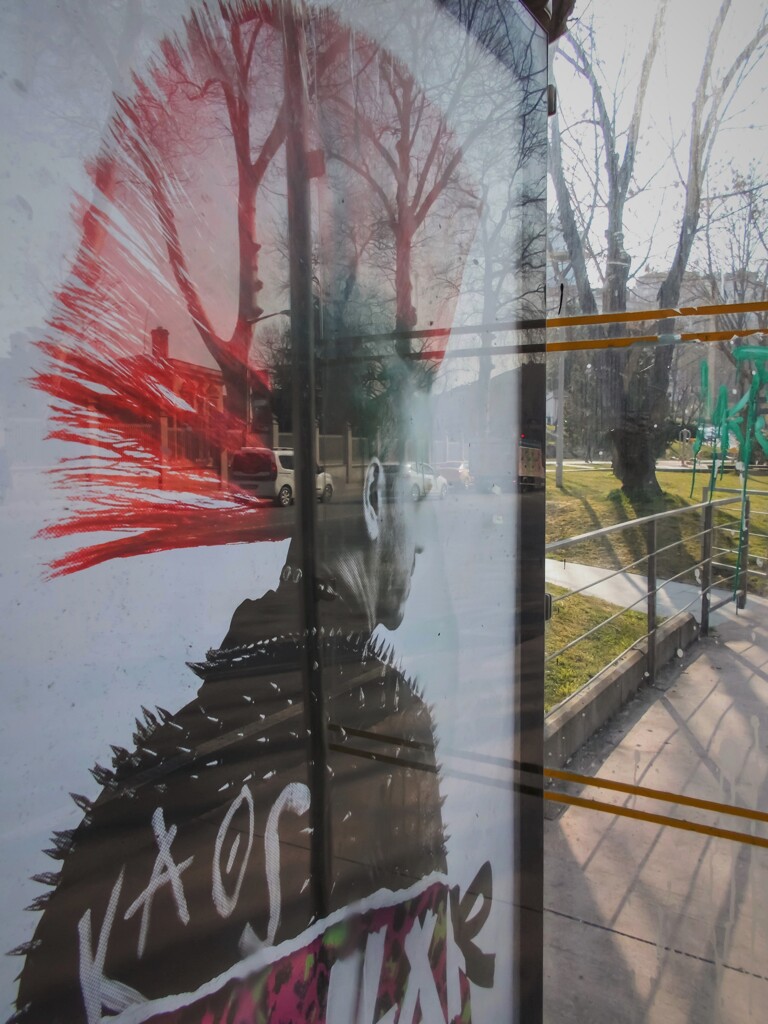 ニワトリ男出現～！