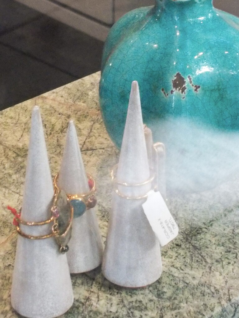 アクセサリー屋さんの片隅で～