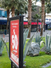 近くのショッピングモール…