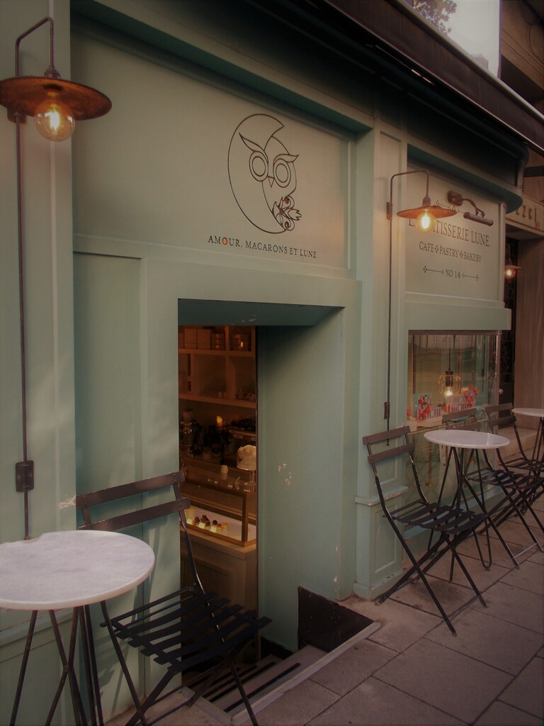 マカロン買って帰ろ～～♪