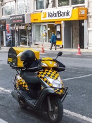 蜜蜂マーヤの冒険…? 蜜蜂マーヤの冒険…?