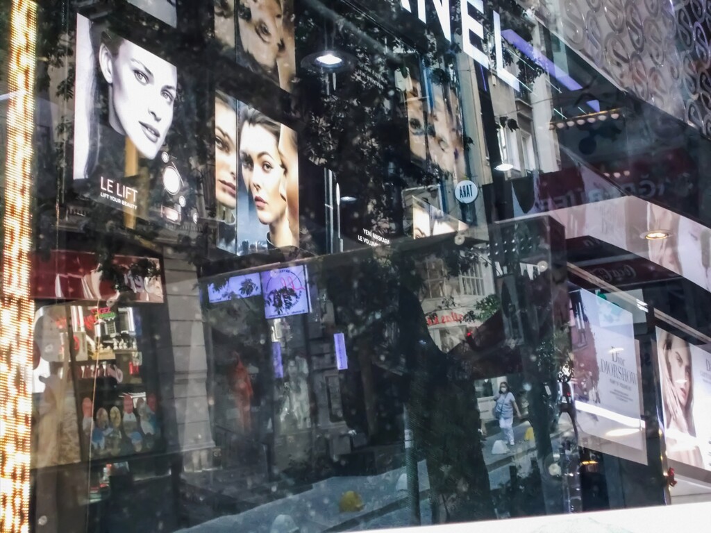 ？美女達の万華鏡？