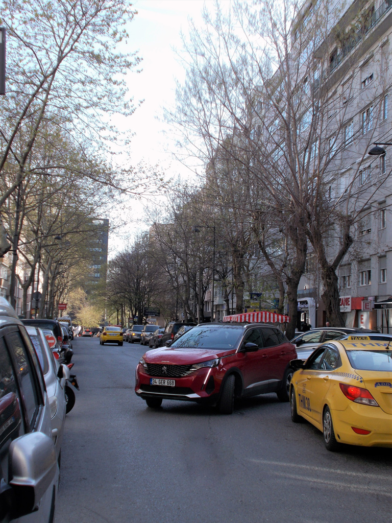 紅いペジョー～☆