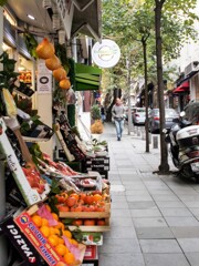 粒よりを売る街の八百屋さん～