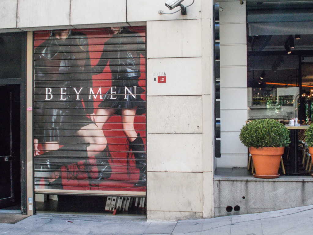 ディスプレイはもう秋