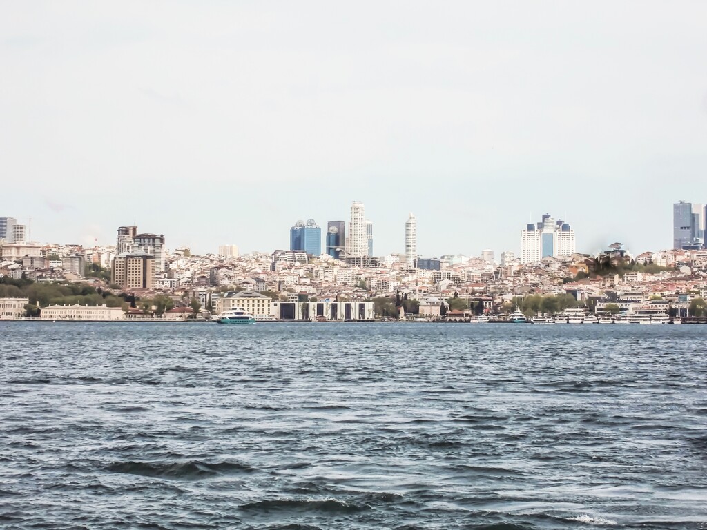 アジア側からヨーロッパ側のイスタンブール～♪