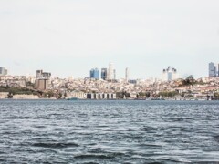 アジア側からヨーロッパ側のイスタンブール～♪