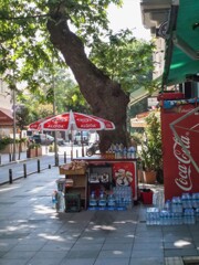 今朝もお水を沢山冷やして開店準備～