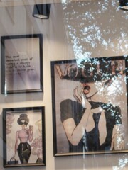 モードショップの壁…