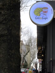 クロワッサンと熱いコーヒー～～♡