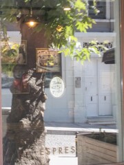 カフェの窓のレフレクション～☆