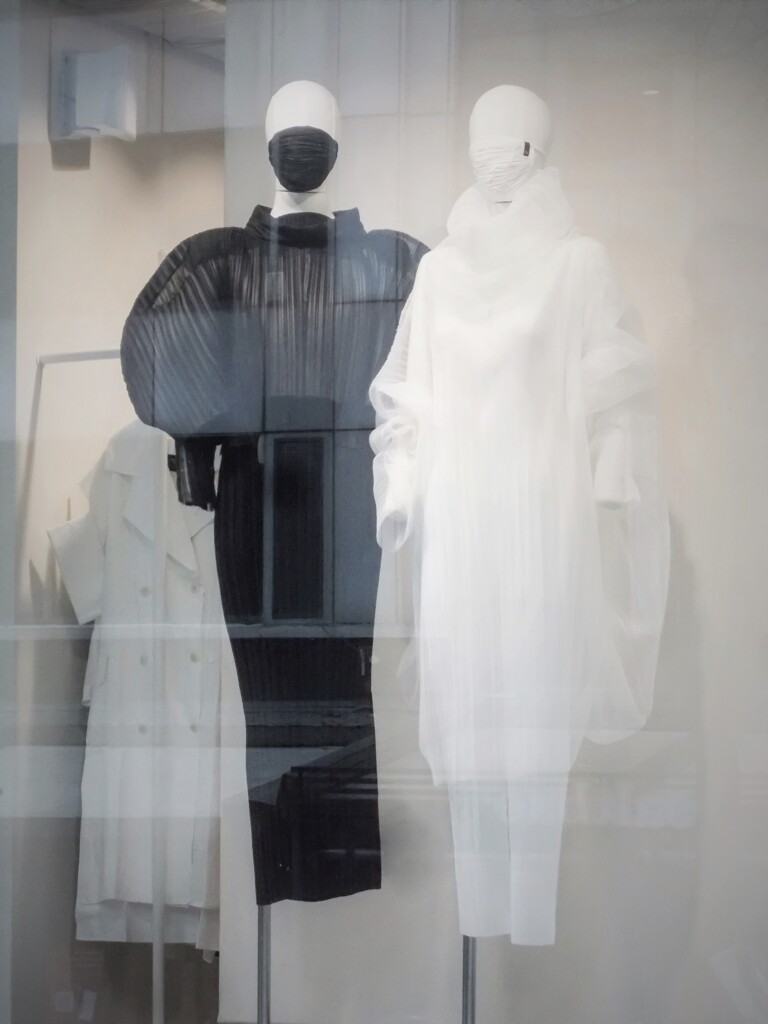 しろ～とくろ～