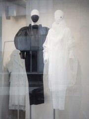 しろ～とくろ～