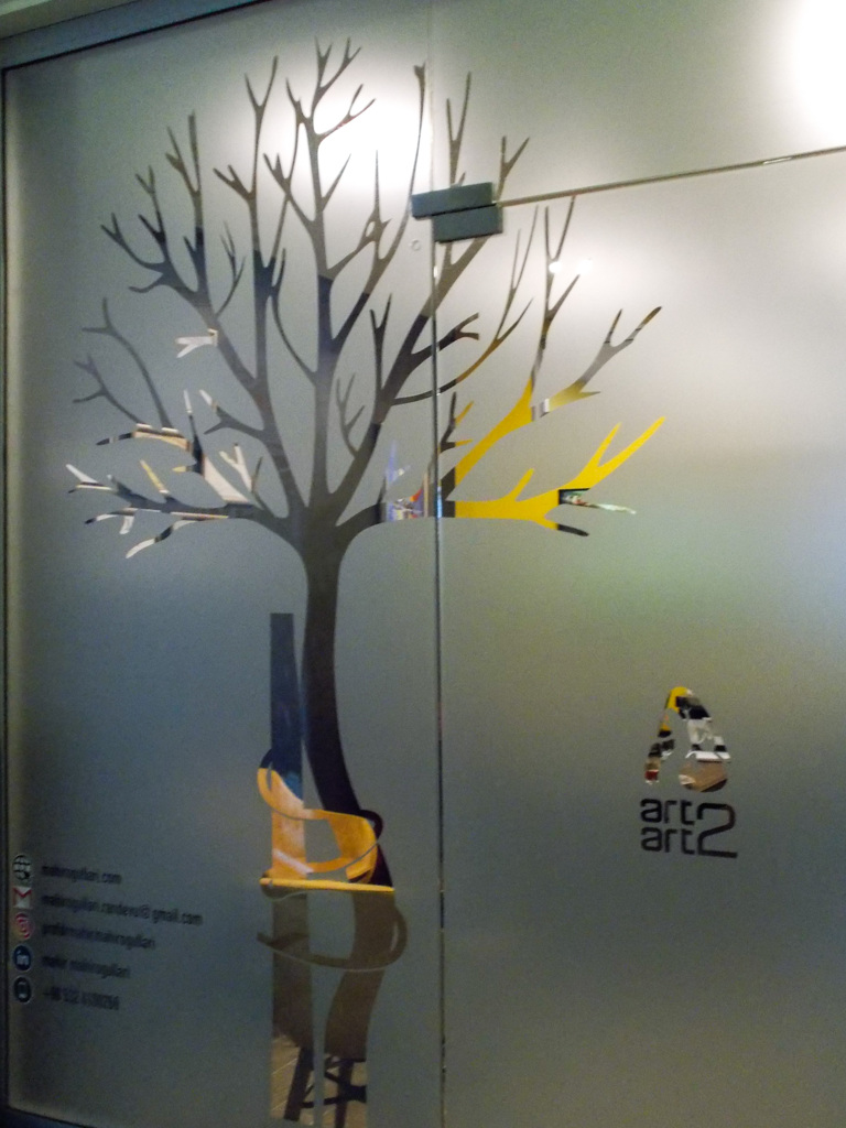 ガラス製のもろい樹・・・