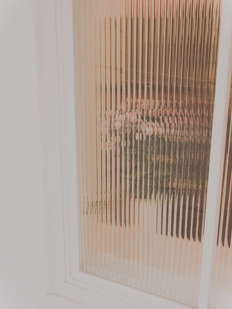 消えそで…消えない…