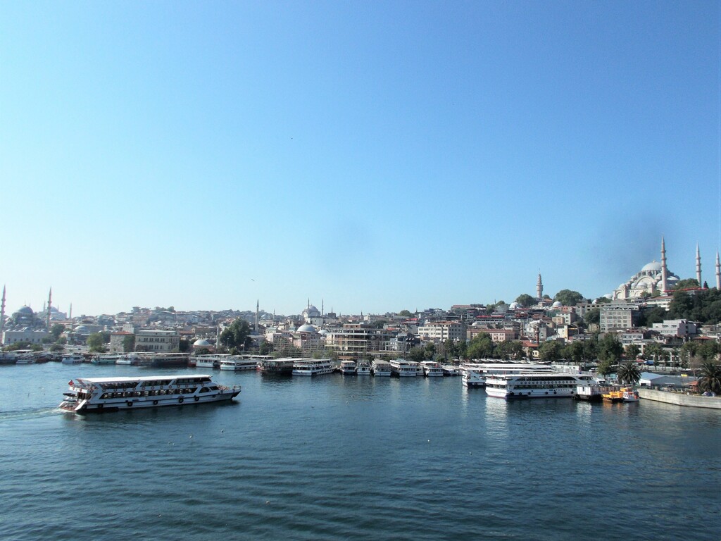 ゴールデンホーンと旧市街～