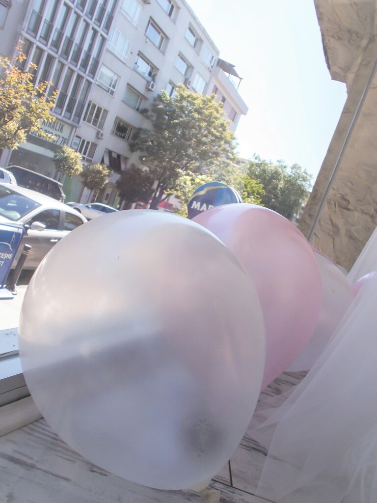 ゆくへもしらぬ　わが思いかな～～