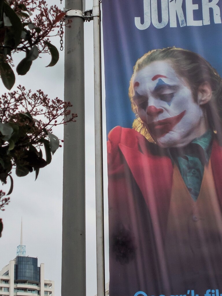 ふりが実は本来の自分自身だったりして…