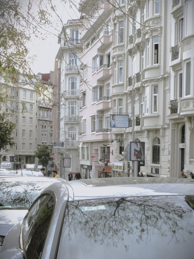 白い初冬の空気…