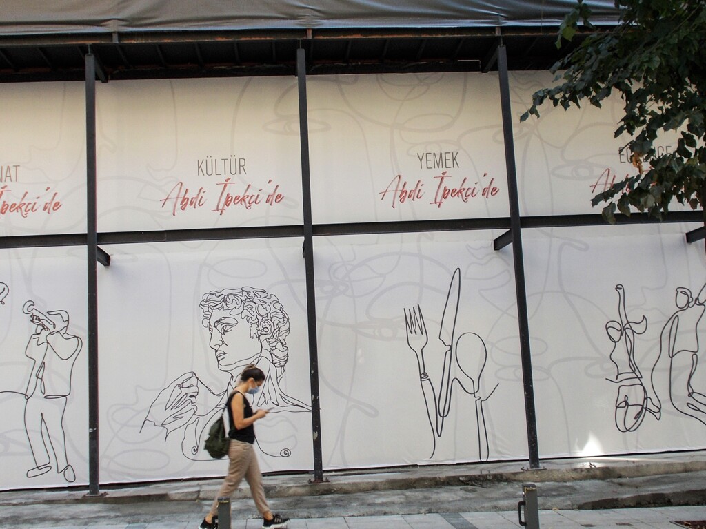 工事現場のおしゃれな囲い…