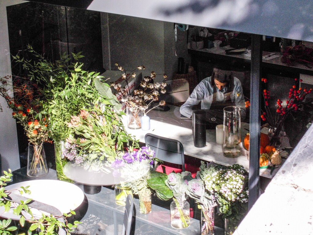 お花屋さん　注文チェック中・・・