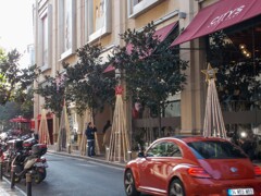 赤い車が行く～