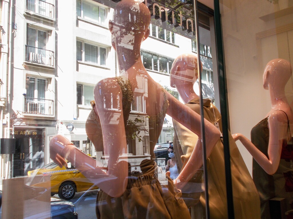 華奢なうなじ～♡