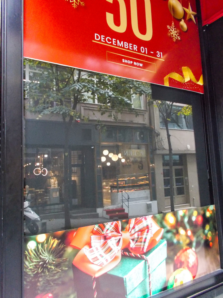 クリスマスを待つ通り～