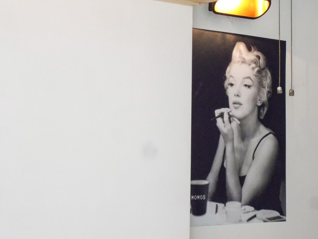 ～口紅を塗りながら～♪～