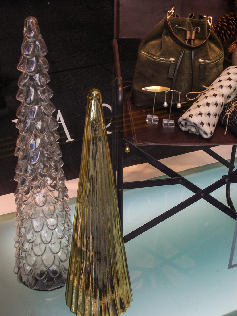 ガラス製の独りのクリスマス…