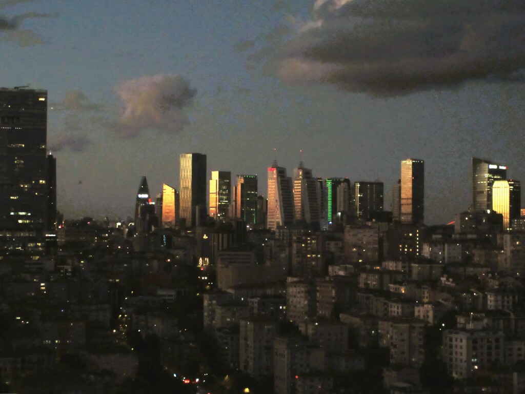 残照を受けて…
