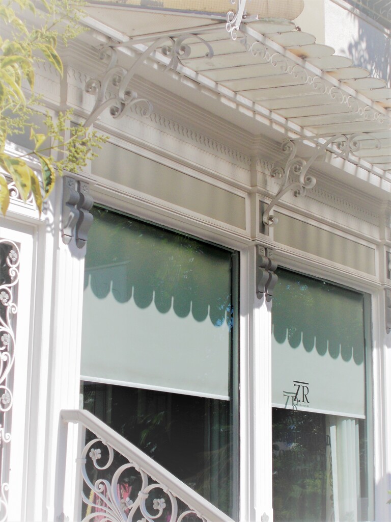 白い日差しの朝～～☆