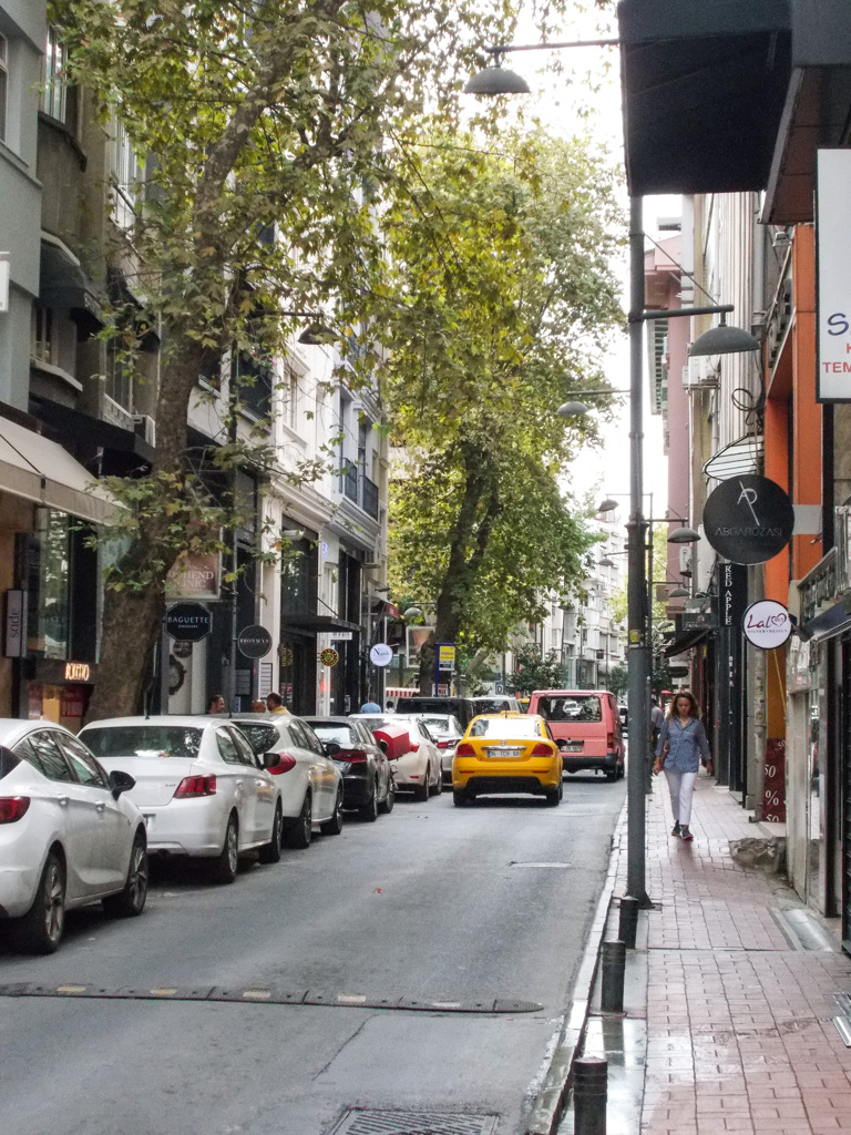 夏が終わろうとしている街…