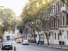 白い路～すぐ先はボスポラス～