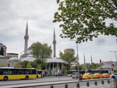 アジア大陸側の小さな海岸町…ウスキュダル…♪