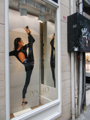 アン　ドゥ　トロワ！