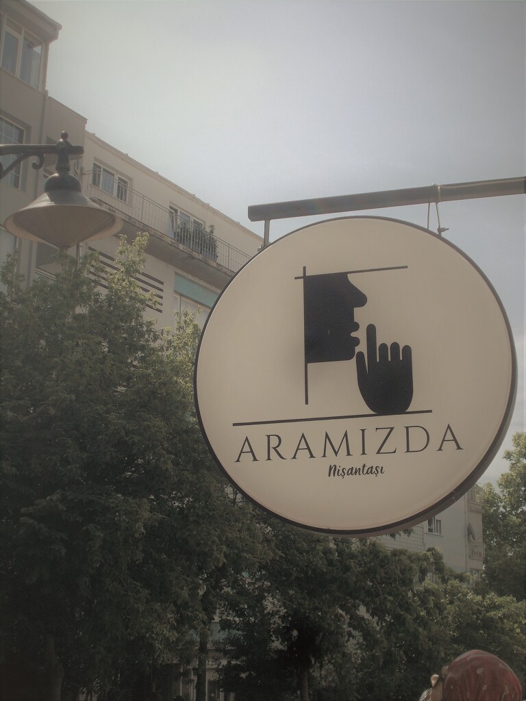 "Aramızda"…
