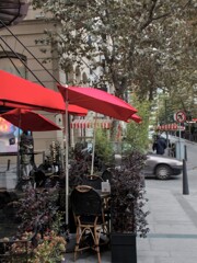 カフェ　コロナ第2波で持ち帰りと宅配だけに…