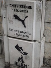 燃え上がれ！　燃えろ！　燃えろ！