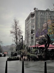 冷たい…霧雨の日曜日…