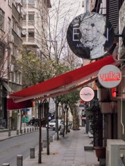 買うものいっぱい…！左前方が町のスーパー～♪