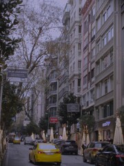 気が大きくなる…灯ともし頃…