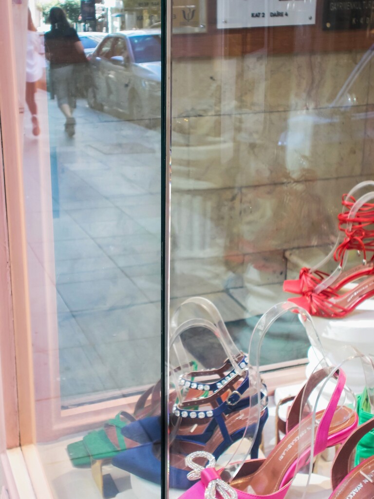 私も…連れてって…