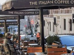 朝は苦みとコクのイタリアンコーヒー～♪